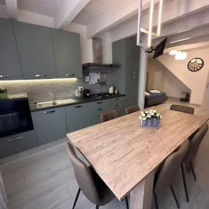  Bed & Breakfast La Fortezza Italia